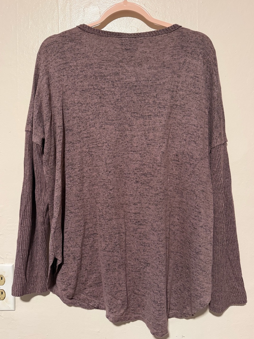 Bobeau Women’s Longsleeve Top - Picture 3 of 3